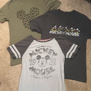 Women’s lot of Disney T Shirts. Size Medium